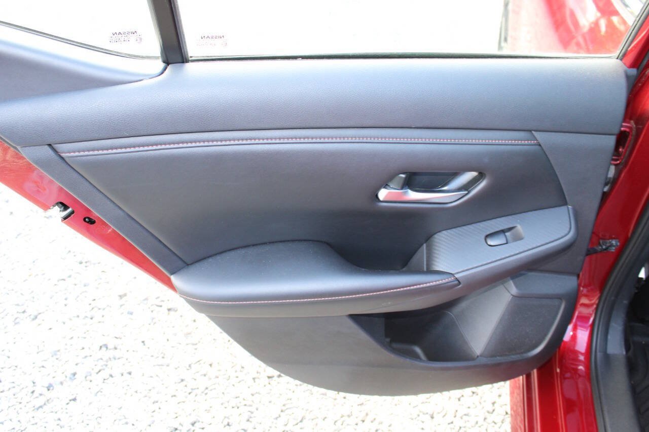 Used 2021 Nissan Sentra SR w/ SR Premium Package FWD image 22