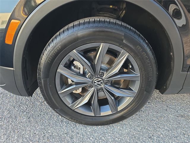 Used 2024 Volkswagen Tiguan SE image 7
