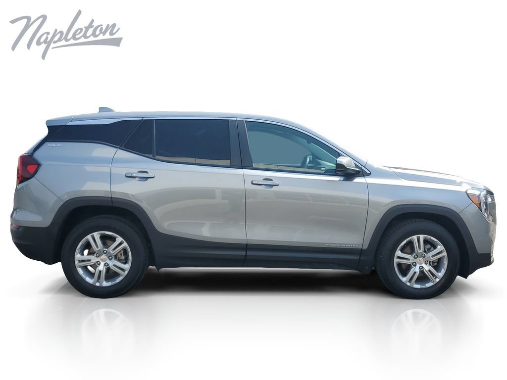 Used 2024 GMC Terrain SLE FWD image 7