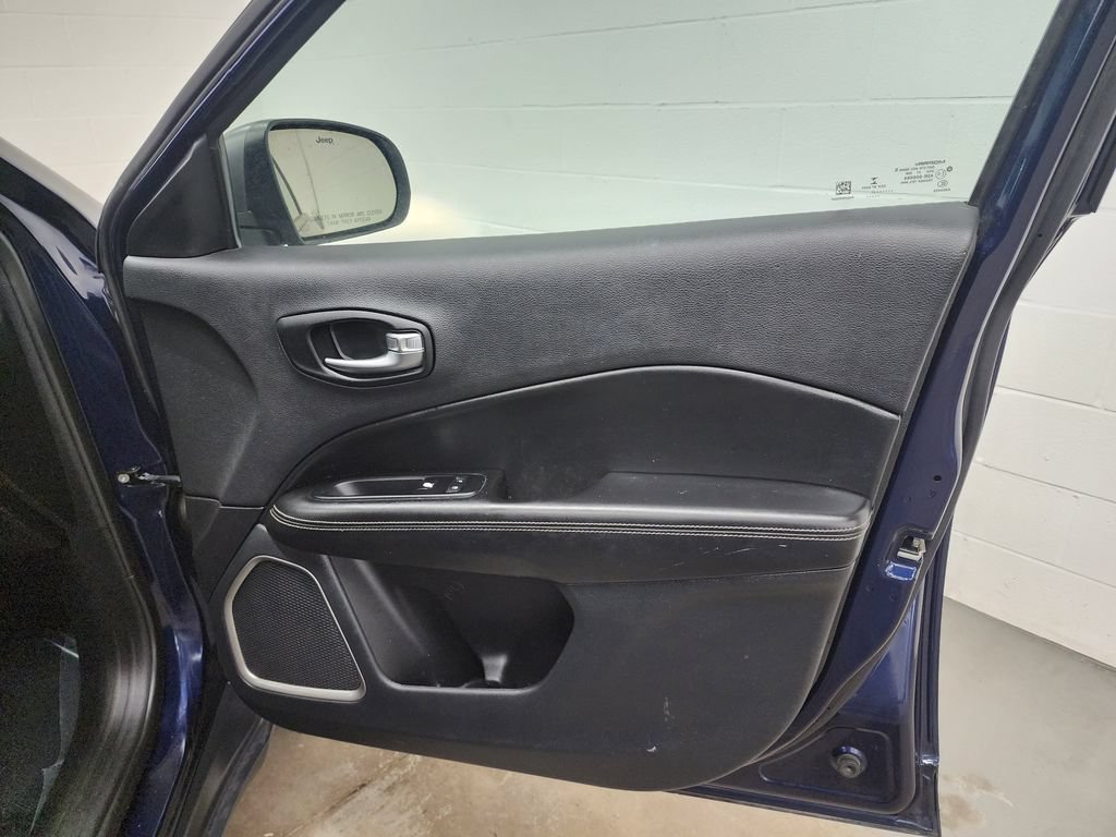 Used 2021 Jeep Compass Latitude FWD image 31