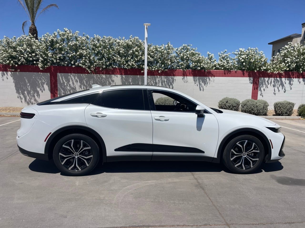 Used 2025 Toyota Crown Limited w/ Carpet Mat Package (TMS) image 2