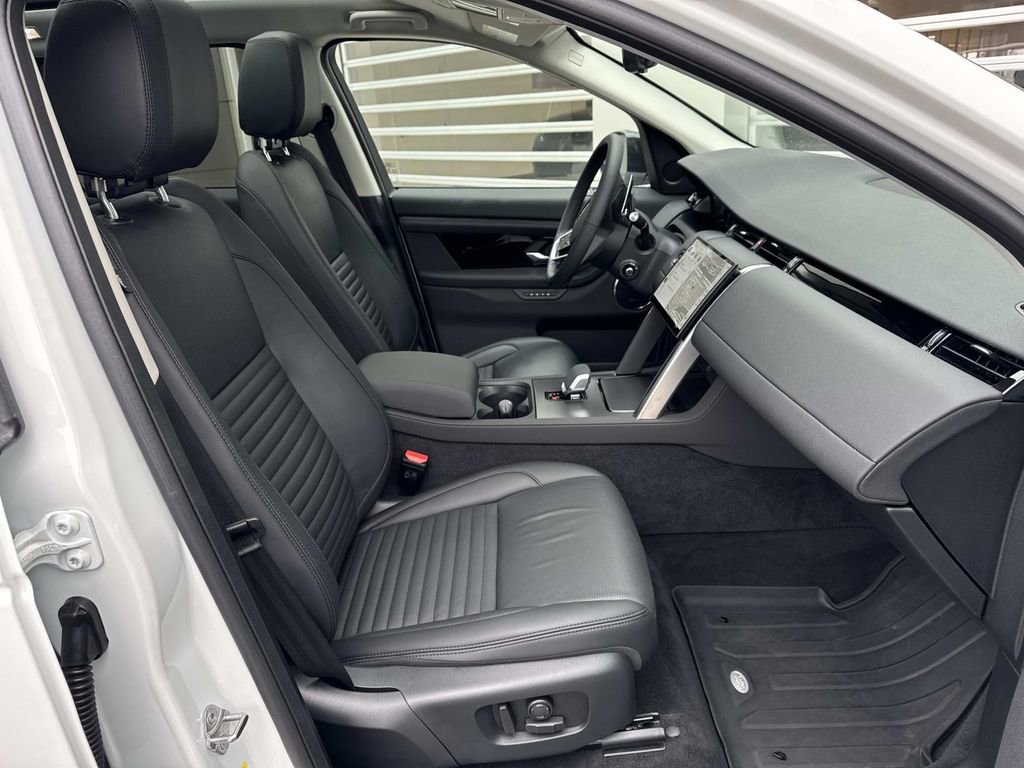 Certified 2025 Land Rover Discovery Sport S AWD/4WD image 8