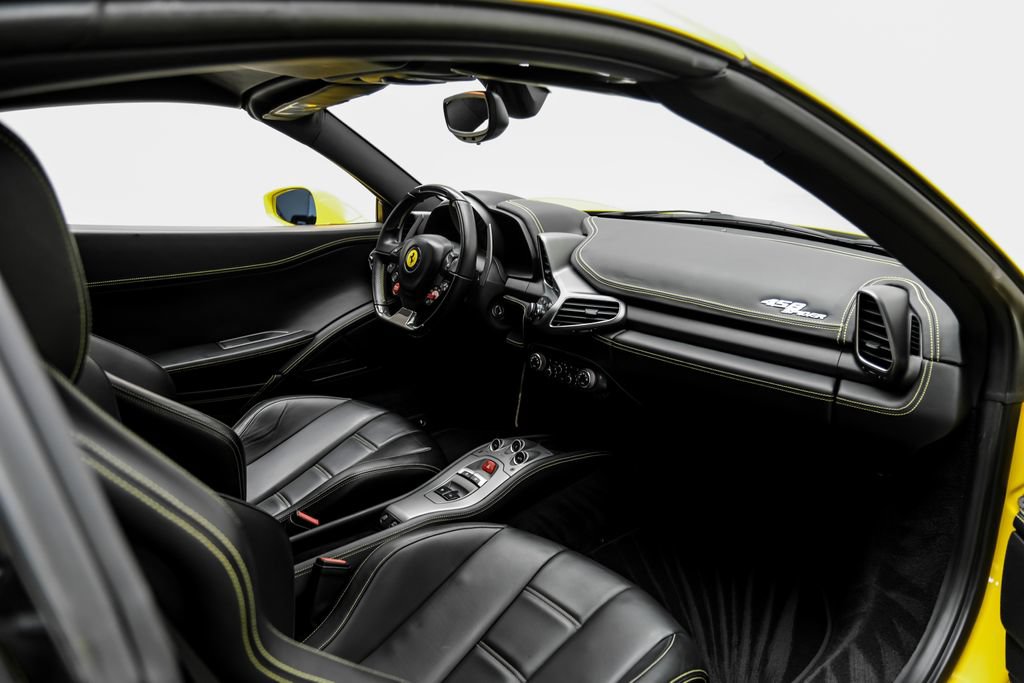 Used 2015 Ferrari 458 Spider RWD image 11