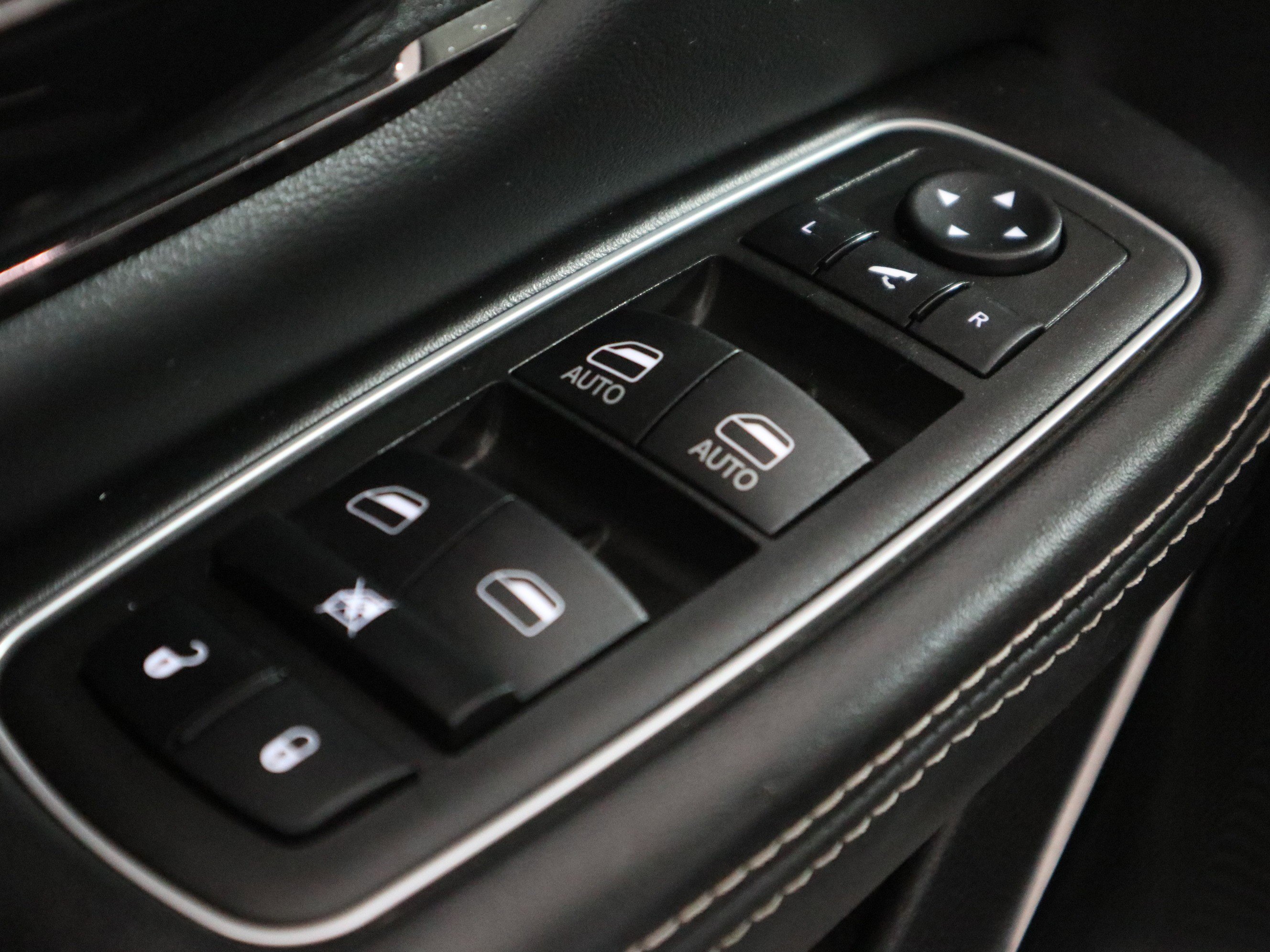 Used 2024 RAM 1500 Limited image 32