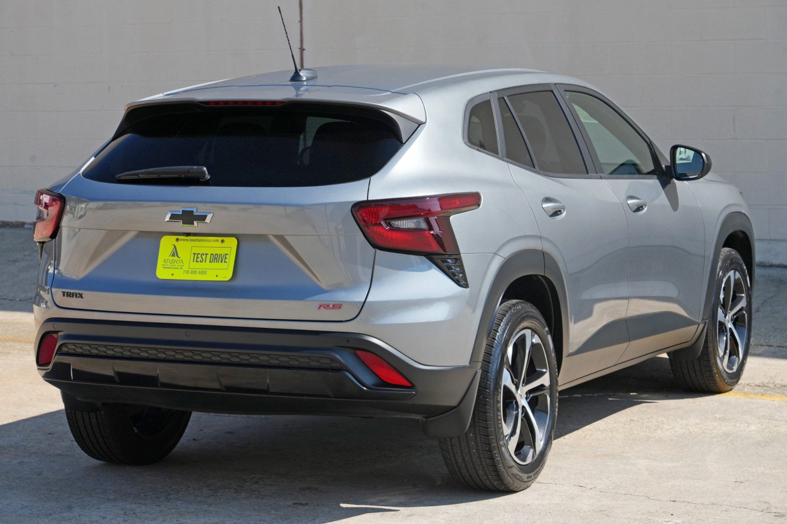 Used 2024 Chevrolet Trax RS w/ Driver Confidence Package FWD image 46