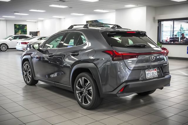 Certified 2025 Lexus UX 300h FWD w/ Accessory Package (Z2) image 8