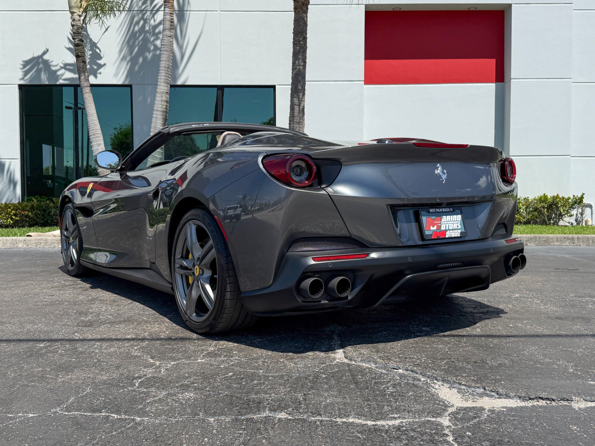 Used 2019 Ferrari Portofino RWD image 18