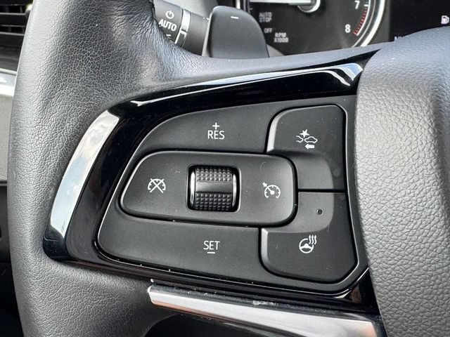 Used 2023 Buick Enclave Essence AWD/4WD image 26