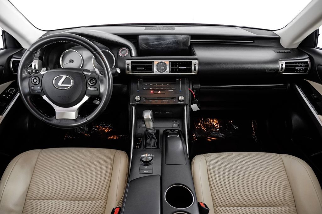 Used 2015 Lexus IS 350 w/ Navigation System Package image 11