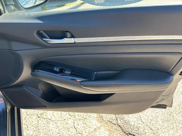 Used 2023 Nissan Altima 2.5 SV FWD image 30