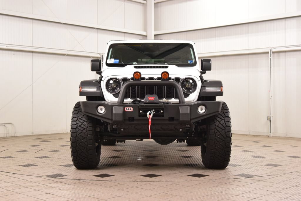 Used 2026 Jeep Wrangler Unlimited Rubicon AWD/4WD image 2