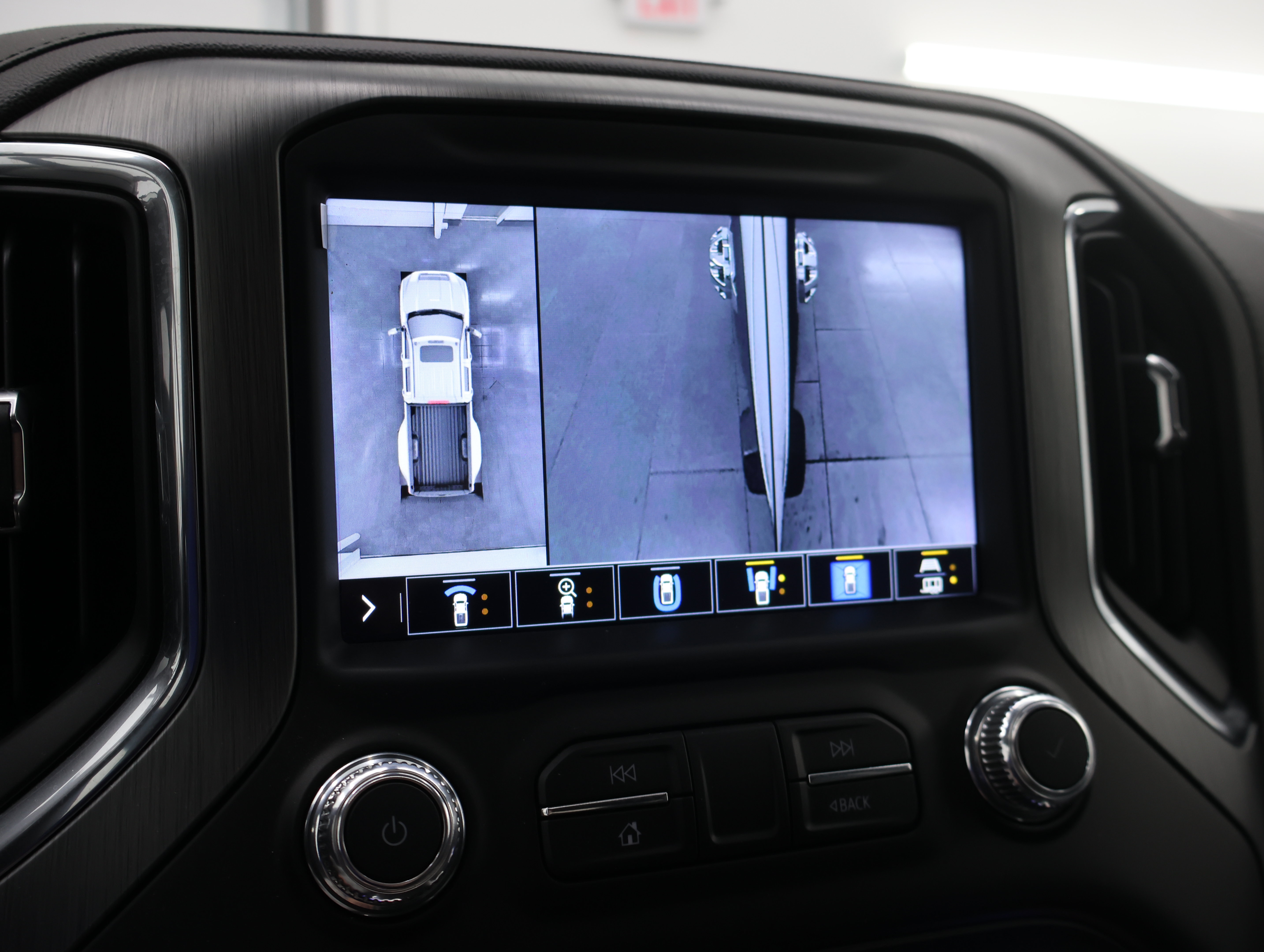 Used 2022 GMC Sierra 3500 Denali w/ Denali Ultimate Package AWD/4WD image 23