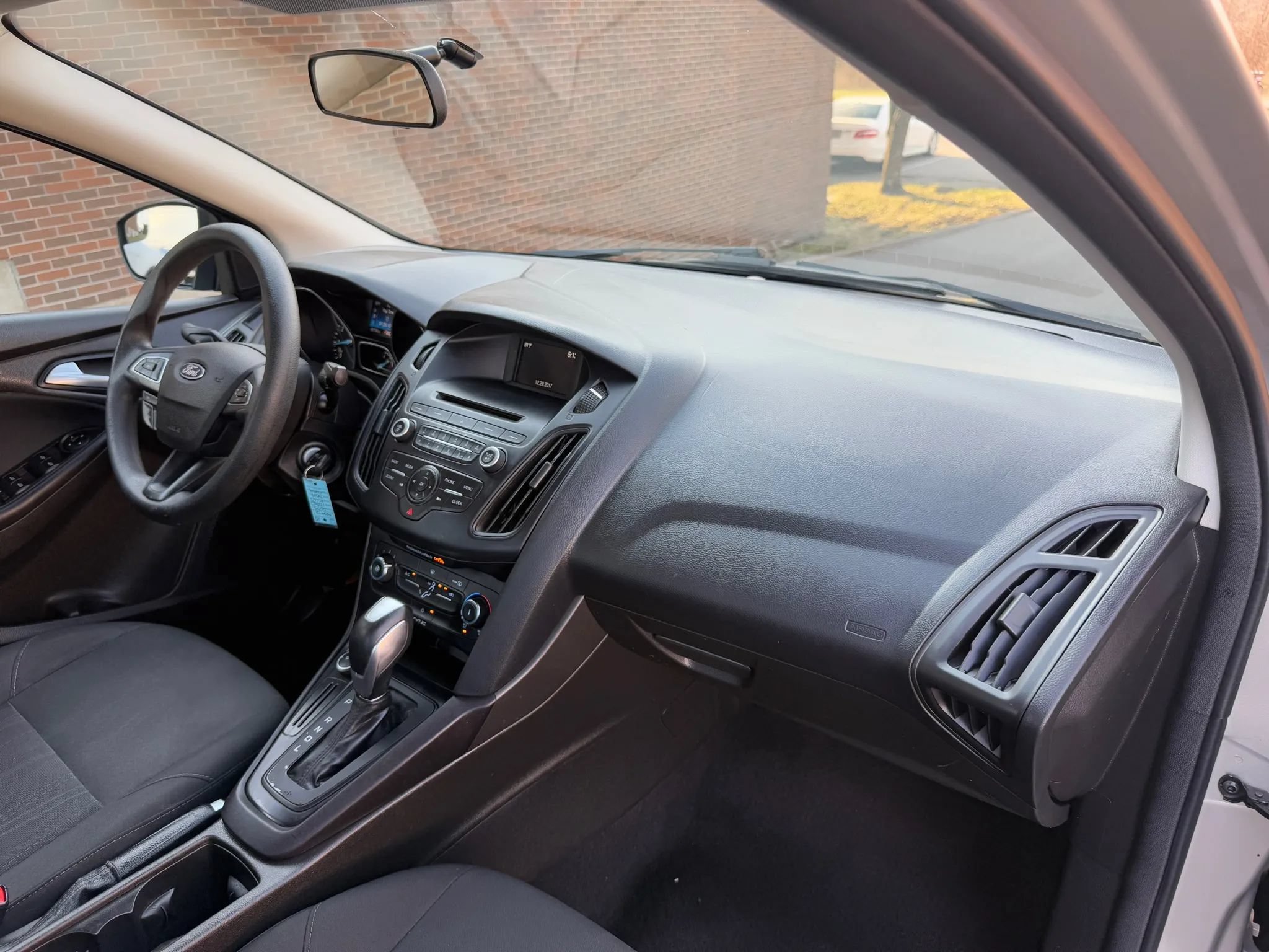Used 2015 Ford Focus SE FWD image 19