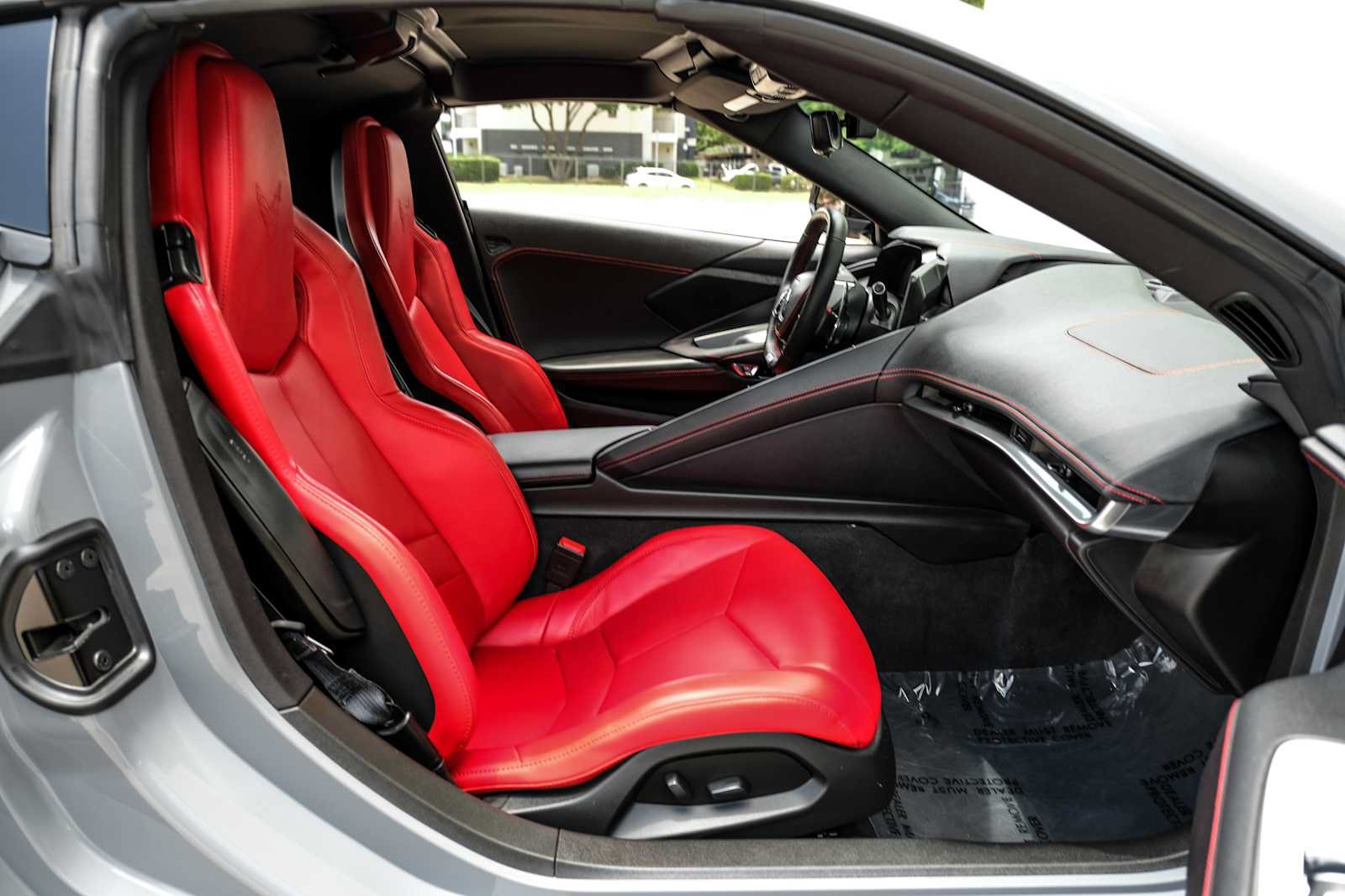 Used 2025 Chevrolet Corvette Z06 RWD image 29