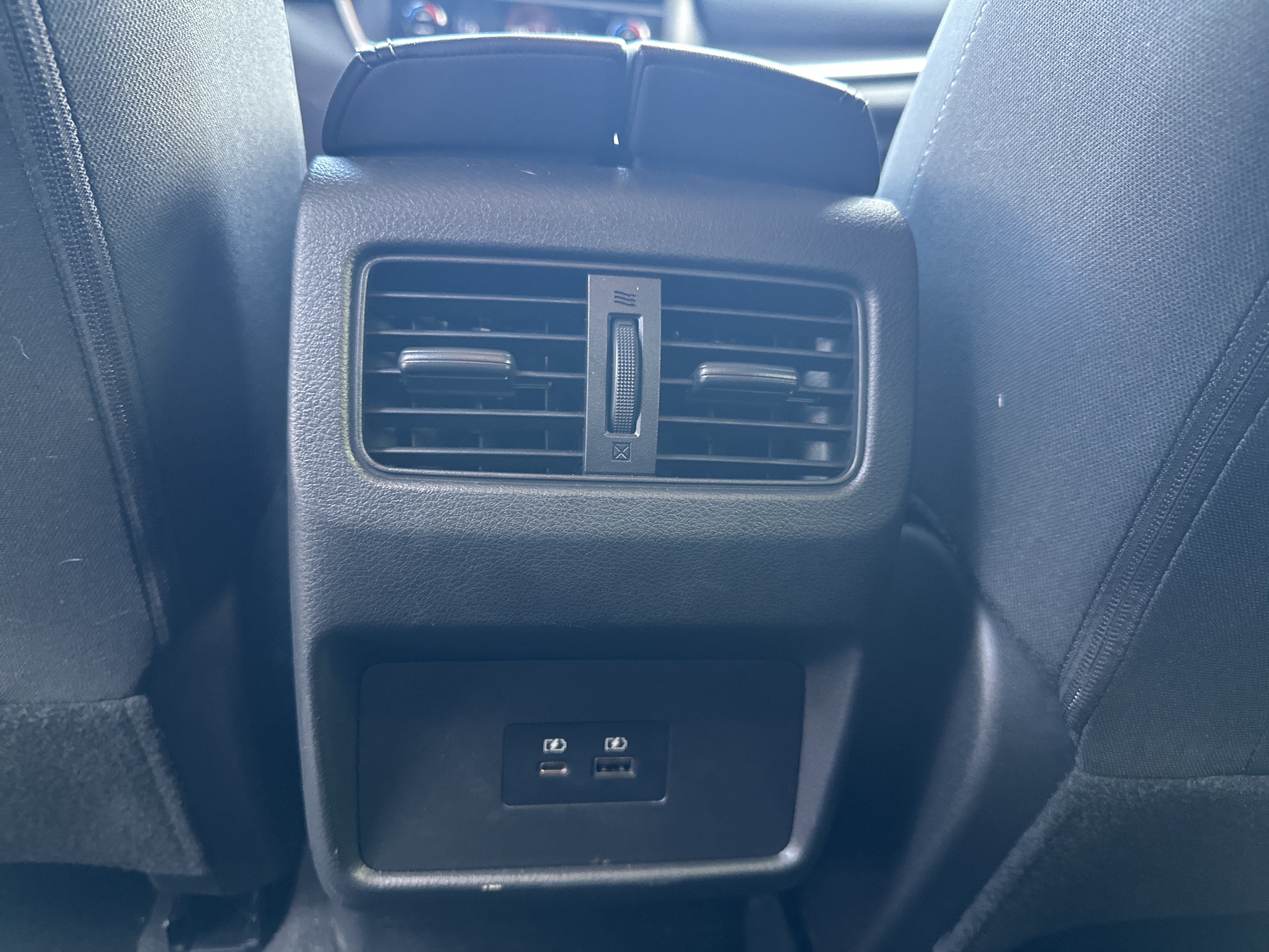 Used 2023 Nissan Rogue SV AWD/4WD image 28