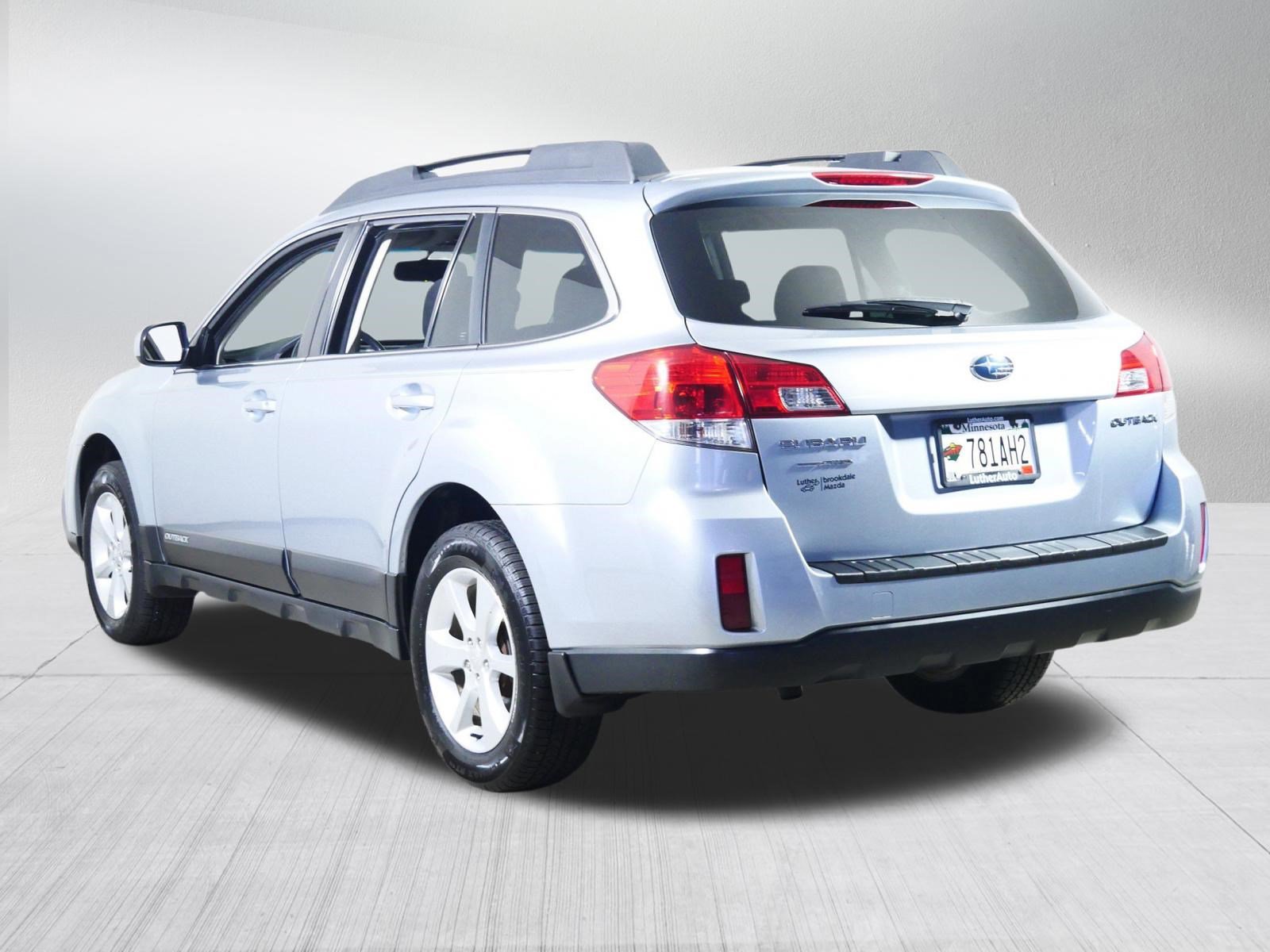 Used 2013 Subaru Outback 2.5i Premium AWD/4WD image 5