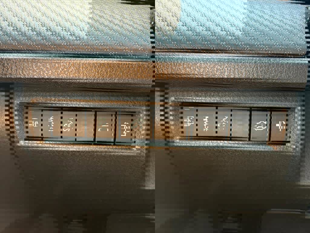 Used 2025 Toyota Camry SE image 19