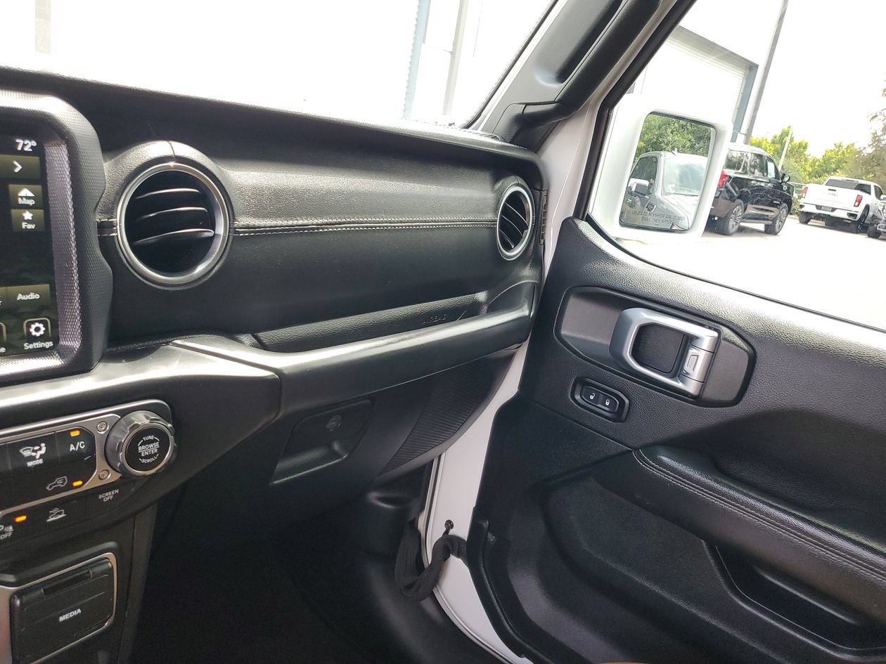 Used 2020 Jeep Gladiator Overland AWD/4WD image 25