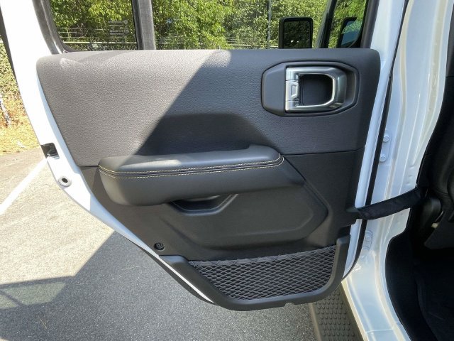 New 2027 Jeep Wrangler Unlimited Sahara AWD/4WD image 14