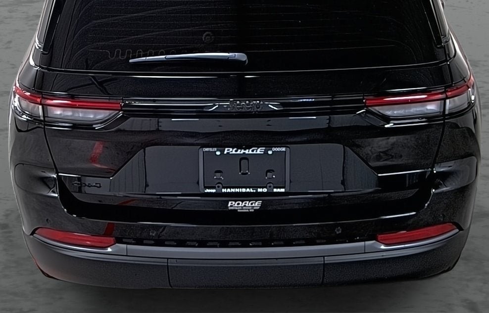 New 2027 Jeep Grand Cherokee Altitude AWD/4WD image 11