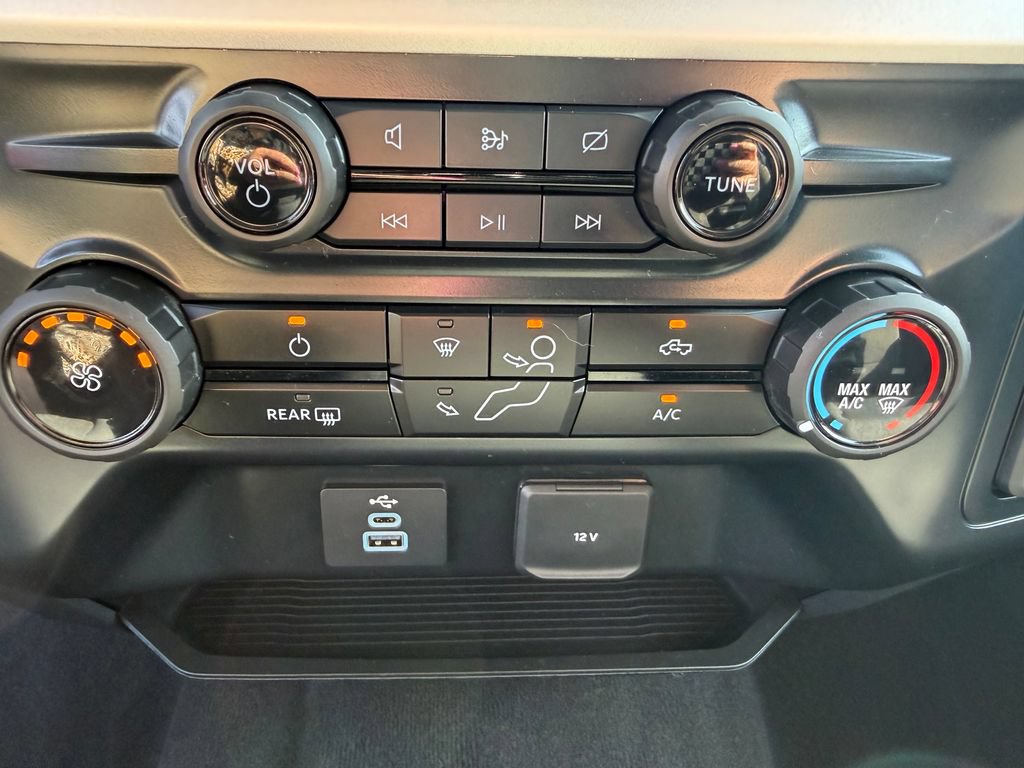Certified 2024 Ford F250 XL w/ STX Appearance Package AWD/4WD image 32