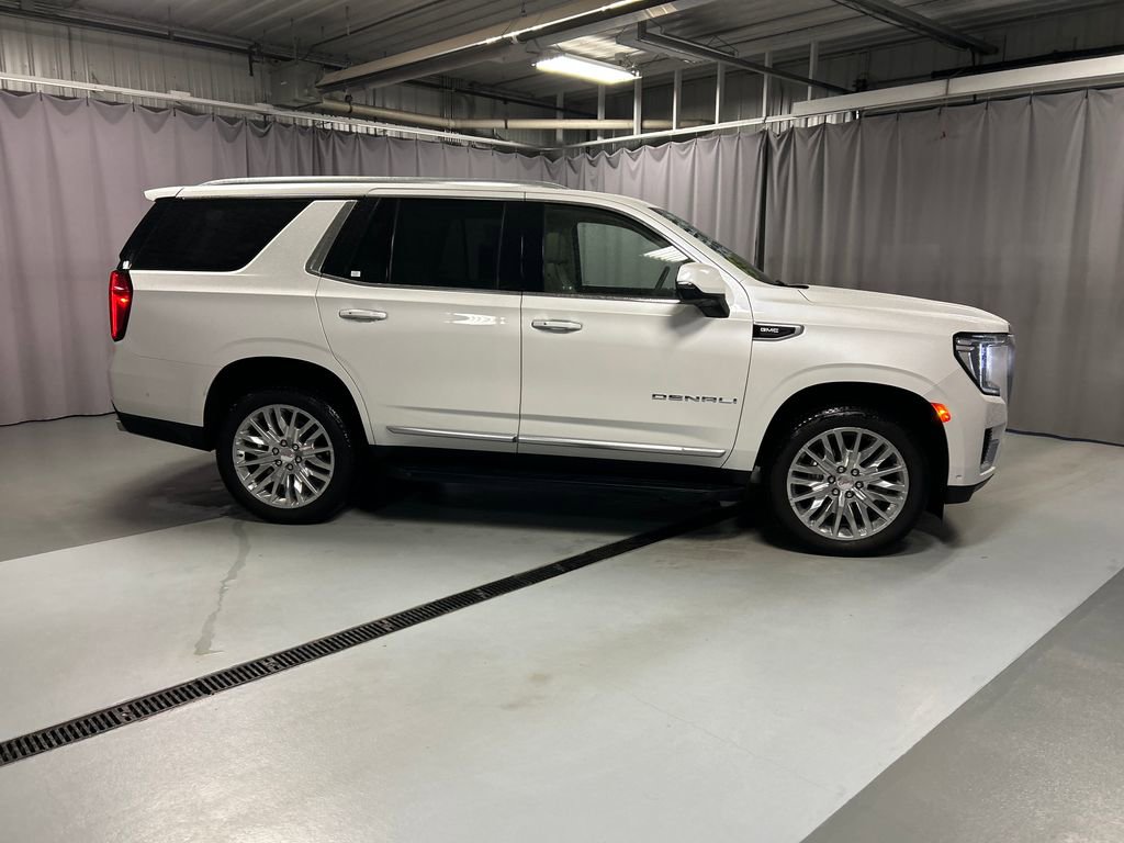 Used 2024 GMC Yukon Denali w/ Advanced Technology Package AWD/4WD image 8