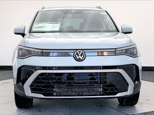 New 2026 Volkswagen Taos SEL image 3