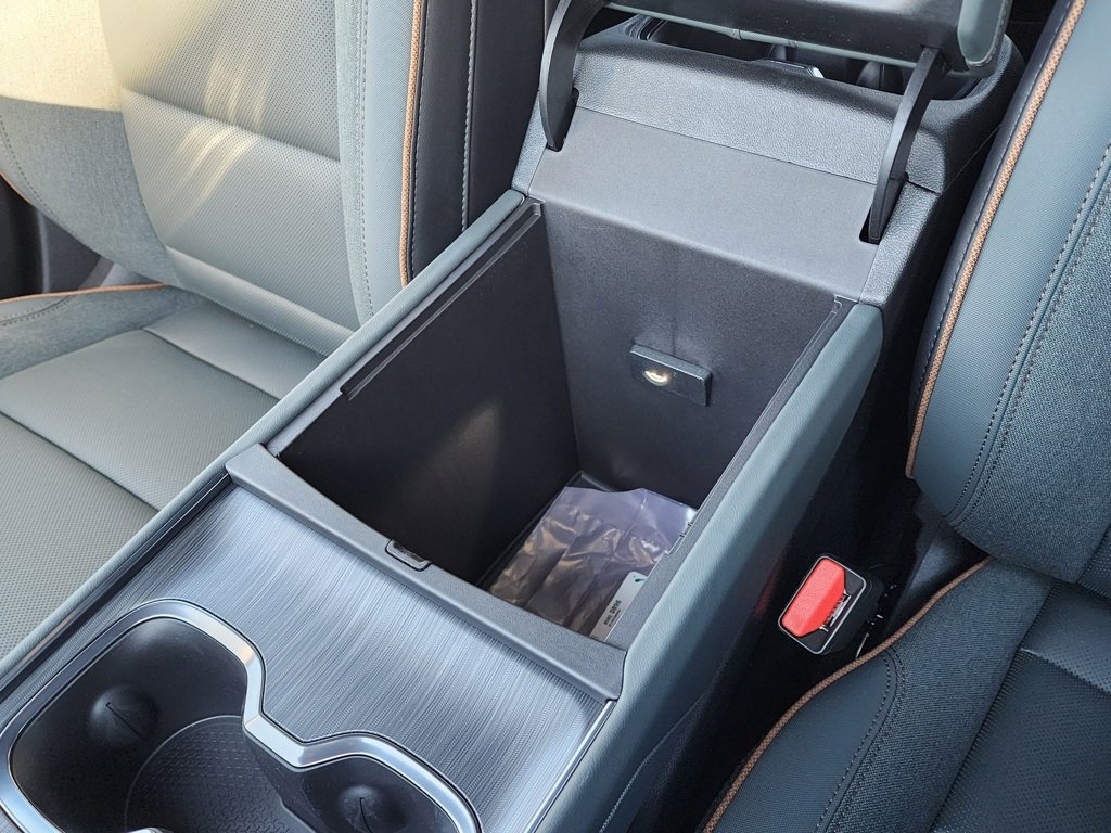 New 2026 GMC Acadia AT4 w/ Super Cruise Package image 36