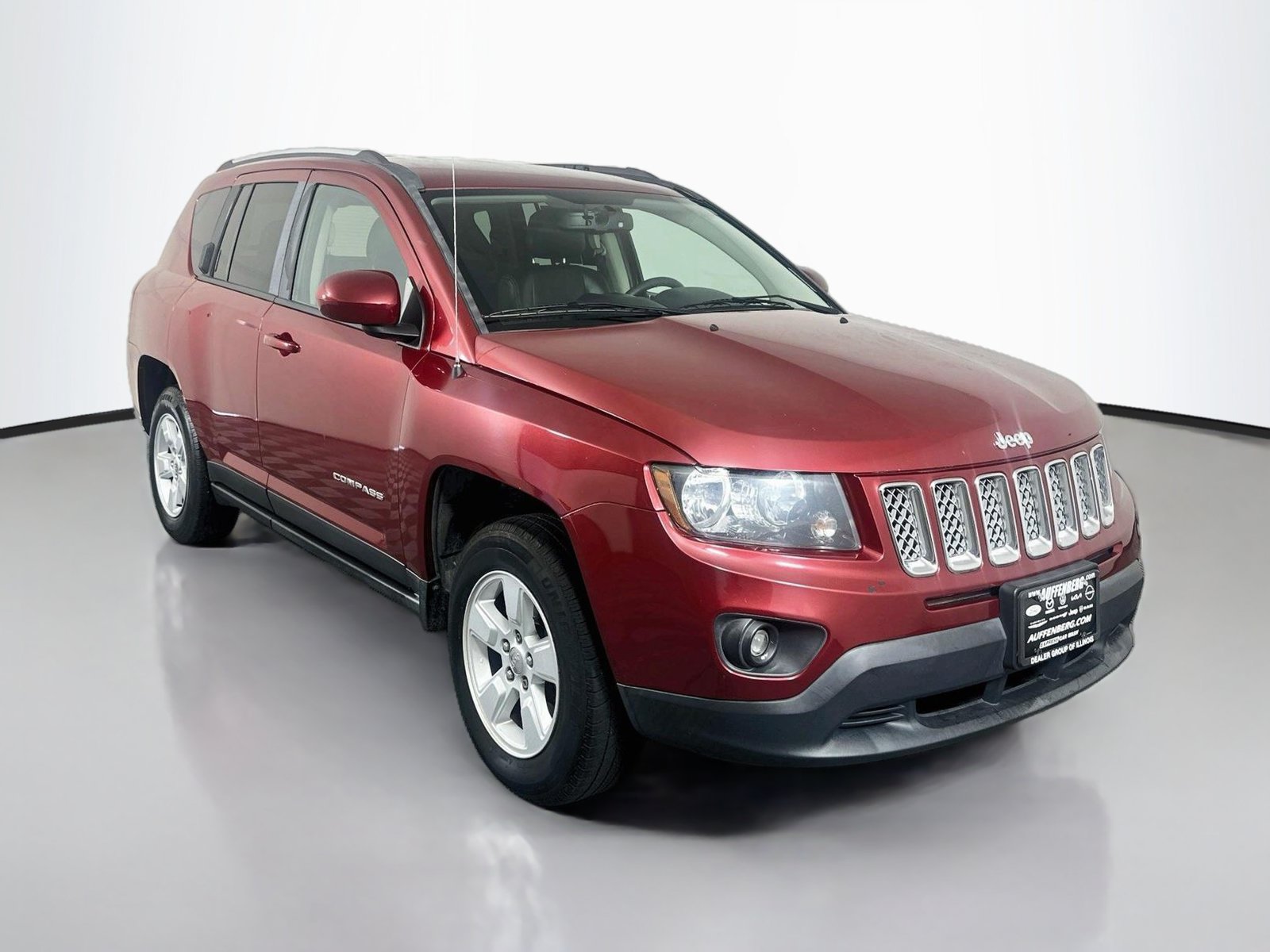 Used 2017 Jeep Compass Latitude FWD image 1