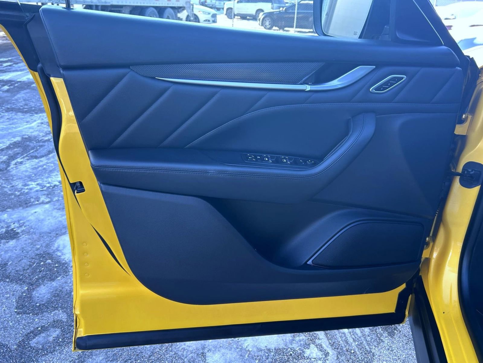 Used 2022 Maserati Levante Modena image 9