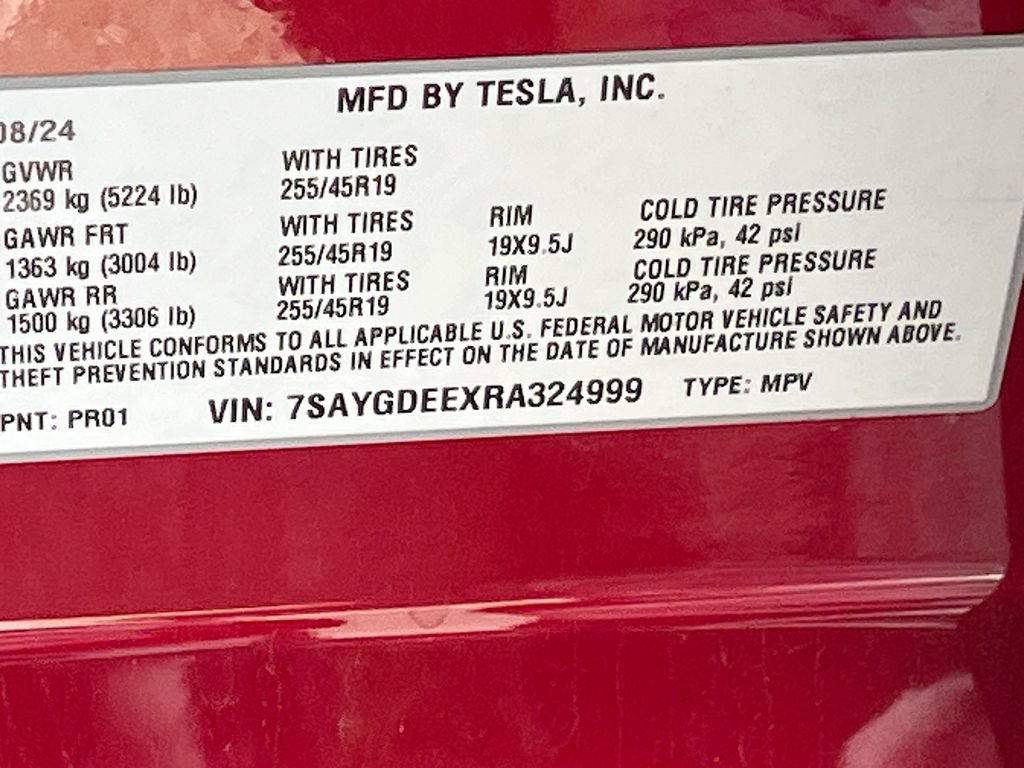 Used 2024 Tesla Model Y AWD image 31