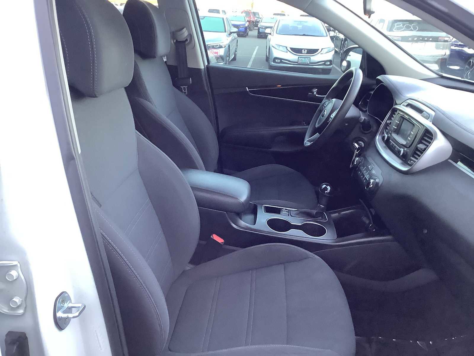 Used 2017 Kia Sorento AWD image 15