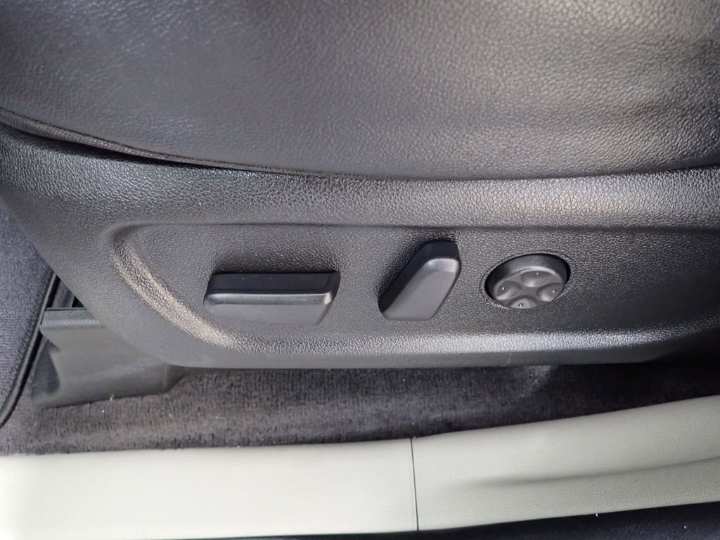 Used 2021 Kia Sedona SX FWD image 26