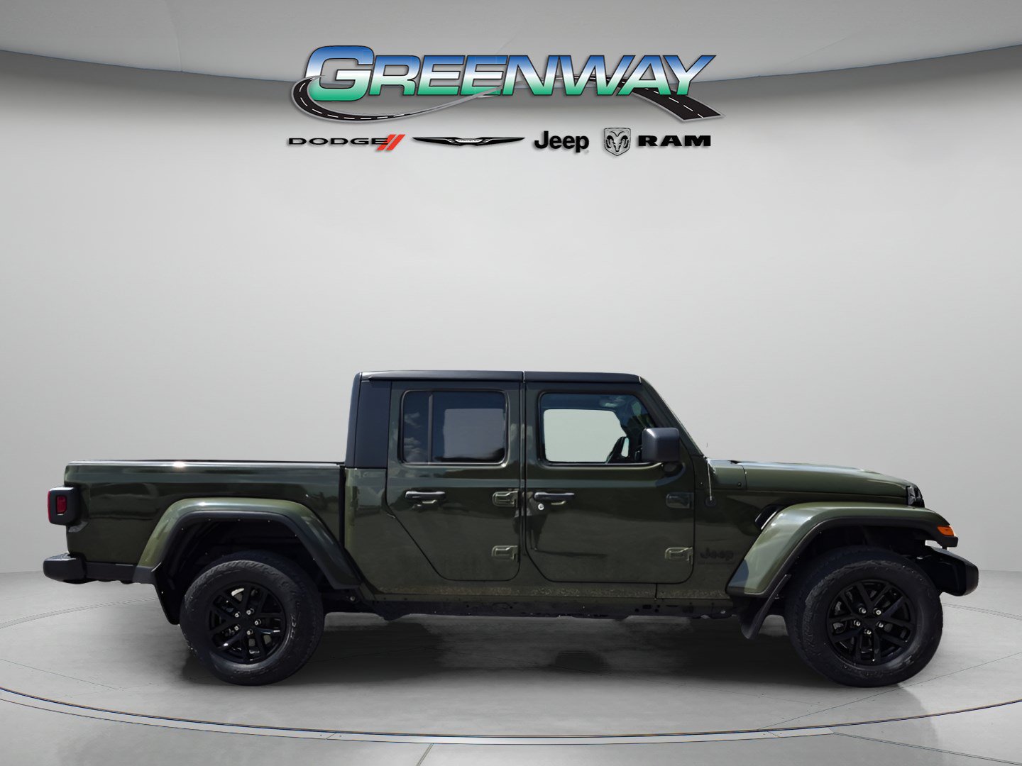 Used 2022 Jeep Gladiator Sport AWD/4WD image 4
