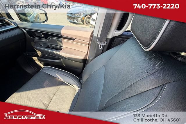 Used 2023 Honda Odyssey Elite image 11