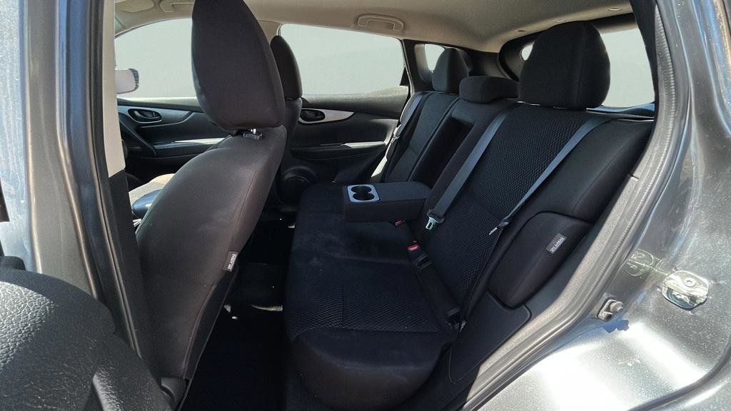 Used 2021 Nissan Rogue Sport S image 16