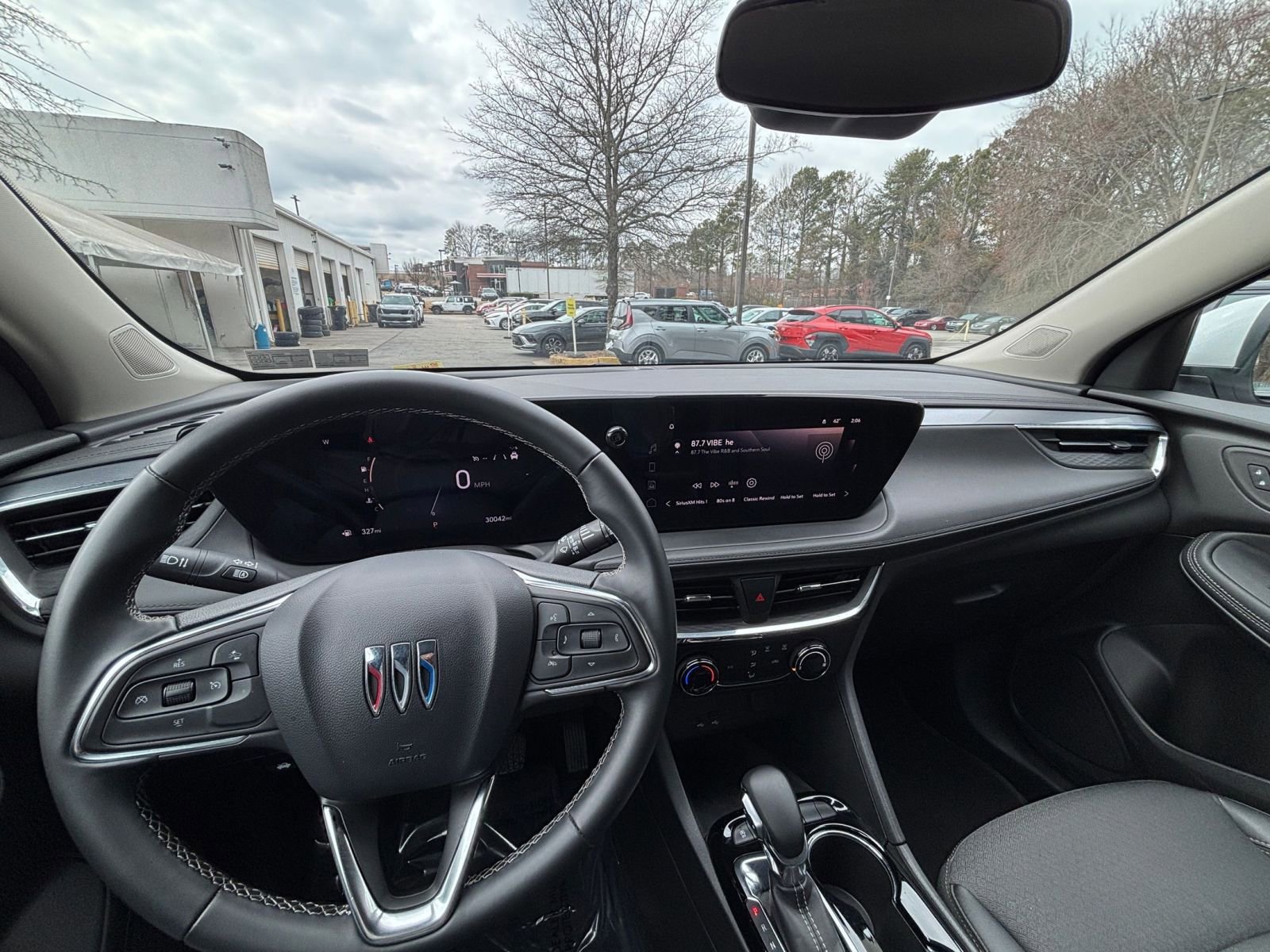 Used 2025 Buick Encore GX Preferred image 34