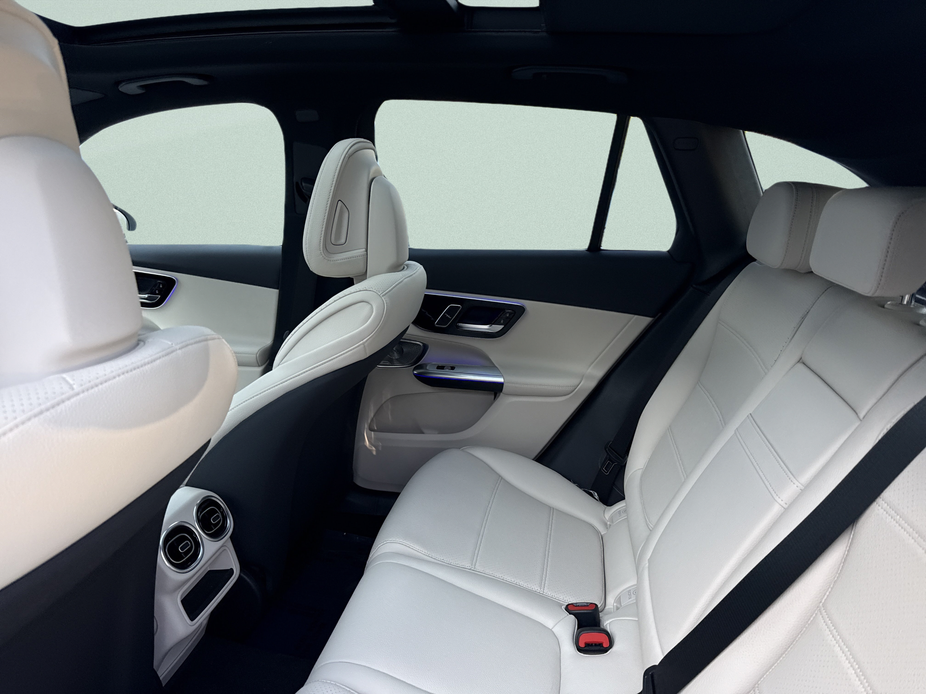 New 2027 Mercedes-Benz GLC 300 image 31