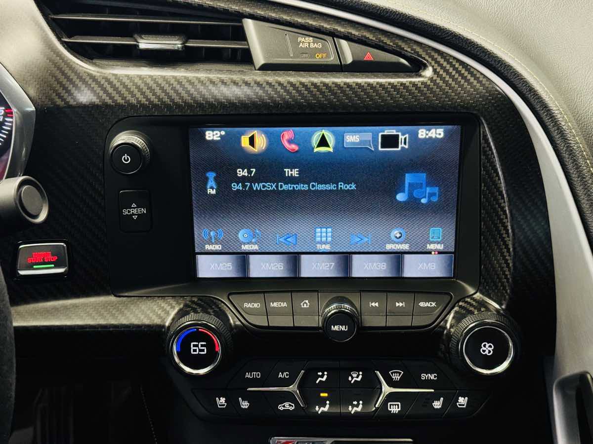 Used 2016 Chevrolet Corvette Z06 w/ 3LZ Preferred Equipment Group RWD image 38