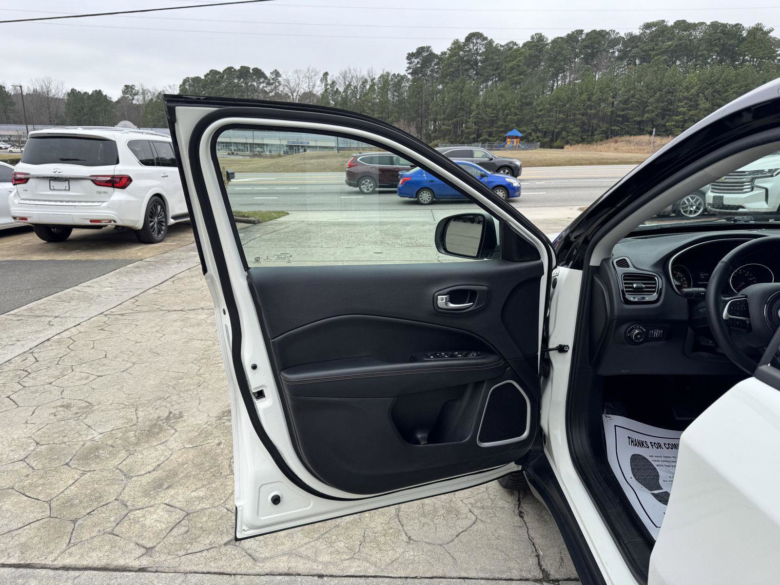 Used 2019 Jeep Compass Limited w/ Safety & Security Group image 5