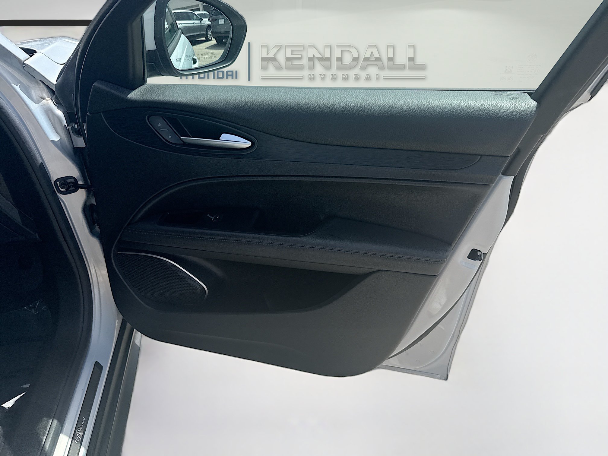 Used 2023 Alfa Romeo Stelvio Sprint RWD image 31
