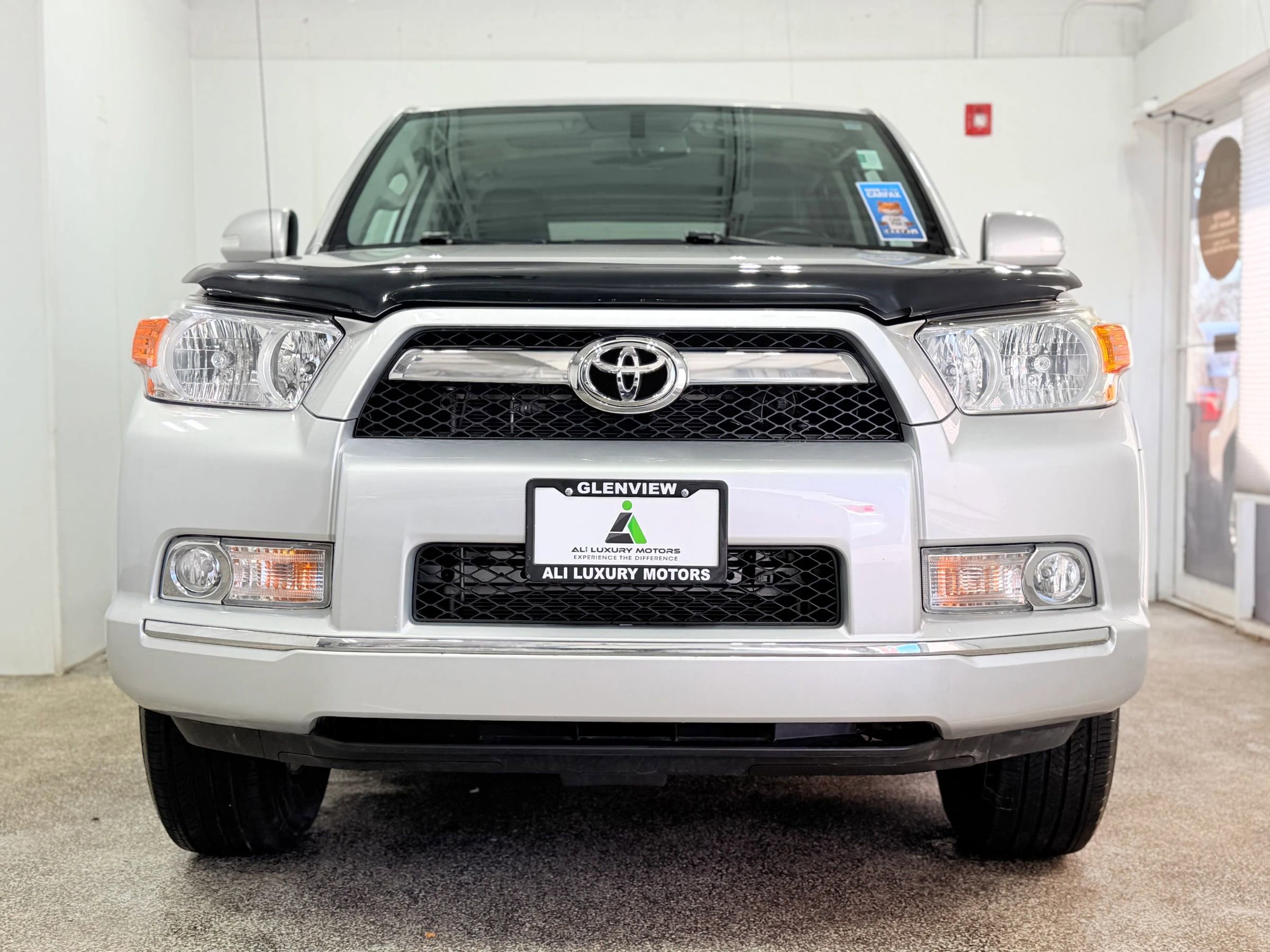 Used 2010 Toyota 4Runner SR5 image 2