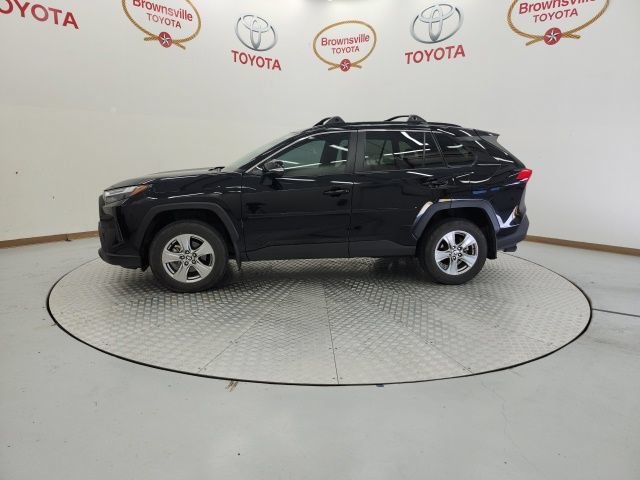 Used 2025 Toyota RAV4 XLE w/ Convenience Package FWD image 5