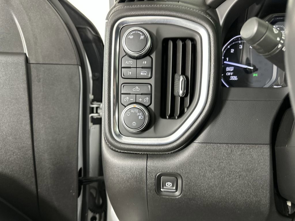 Used 2019 GMC Sierra 1500 SLE w/ SLE Value Package image 21