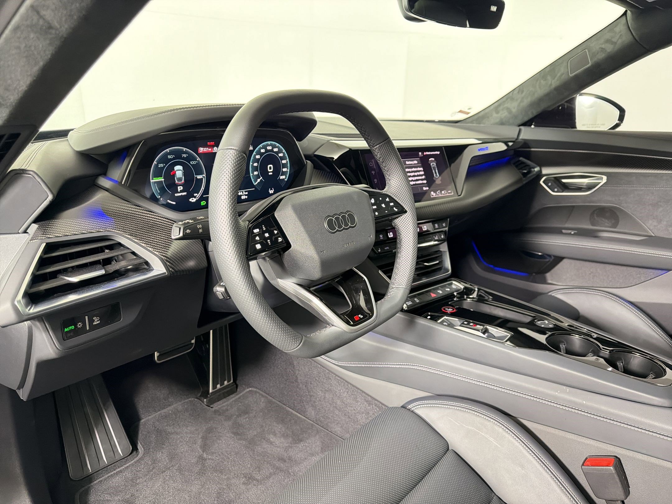 New 2026 Audi S e-tron GT Prestige image 3