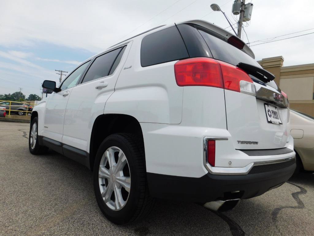 Used 2017 GMC Terrain SLE w/ Technology Package AWD/4WD image 2