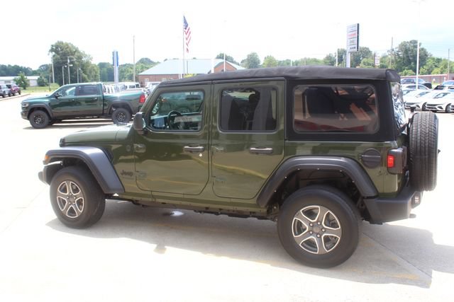 Used 2022 Jeep Wrangler Unlimited Sport AWD/4WD image 3