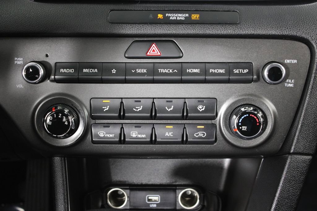 Used 2020 Kia Sportage LX image 18