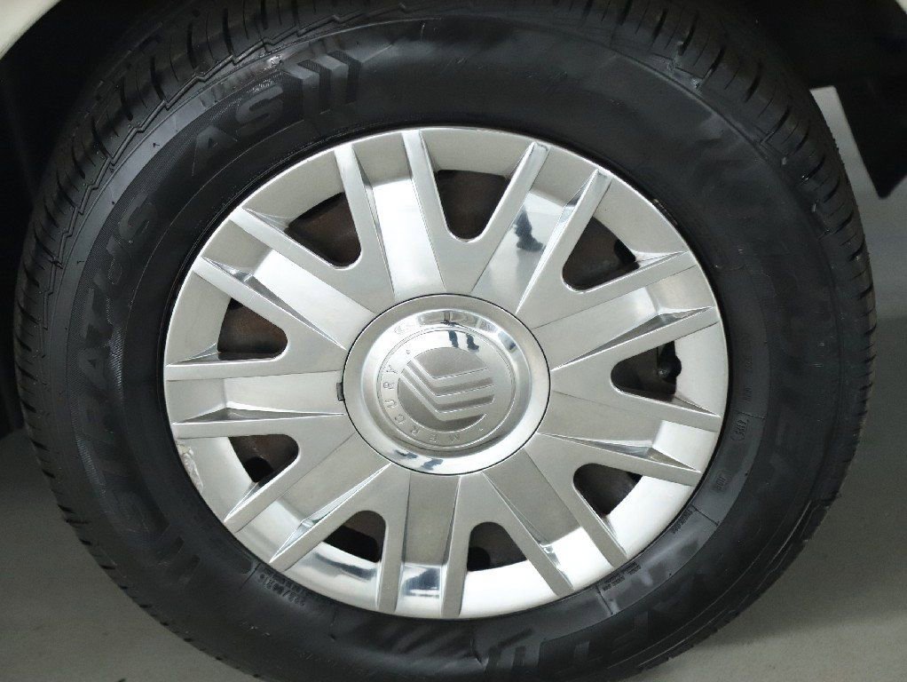 Used 2005 Mercury Grand Marquis GS image 39