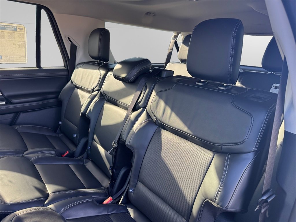 New 2025 Ford Expedition Max Platinum w/ Driver's Package image 13